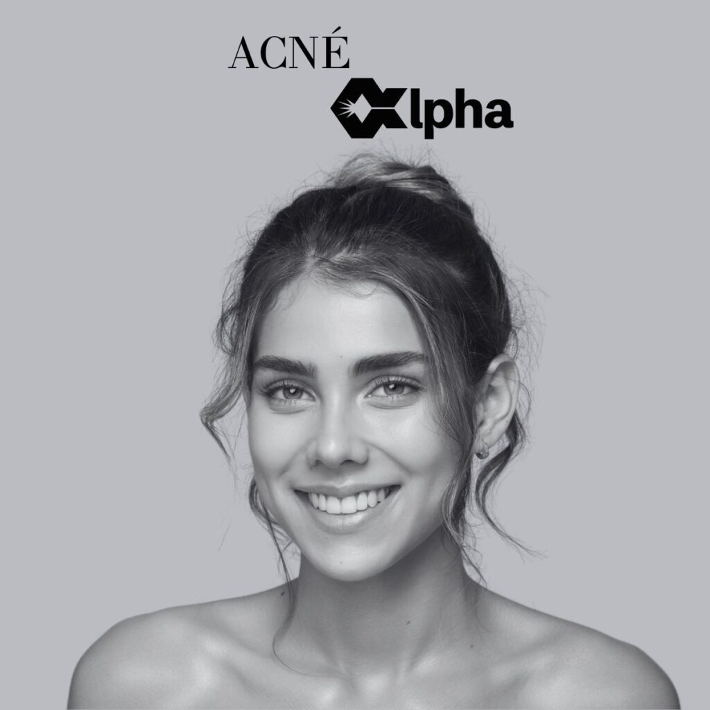 Jolie visage de femme et représente l'égérie des taches égerie du traitement d'acné avec l'alpha